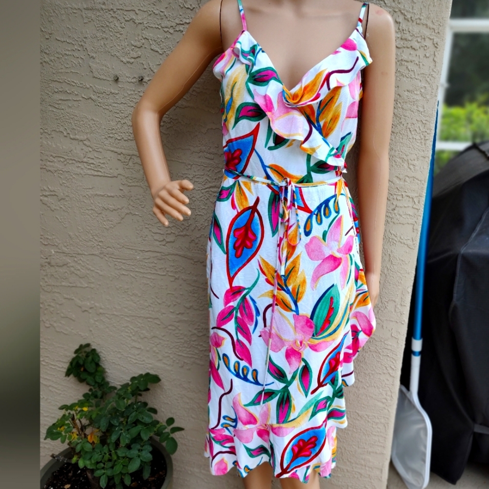 Bar 111 Floral ruffled wrap dress